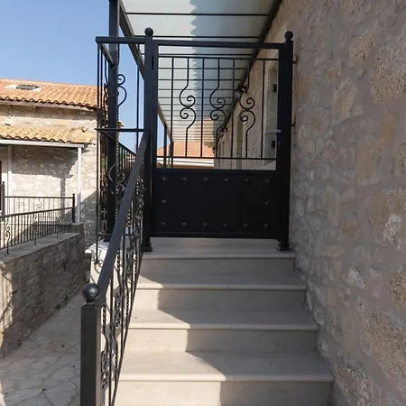 Dervisia Stonehouse 4 Lazaráta