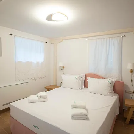 Διαμέρισμα Dervisia Stonehouse 4 *